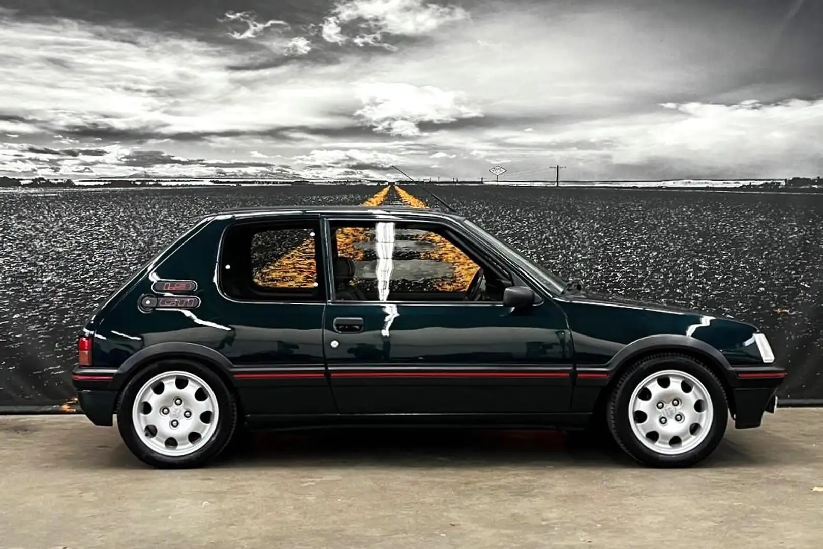 Peugeot 205 1.9 GTI geheel gespoten, nieuw interieur Zielony - 2