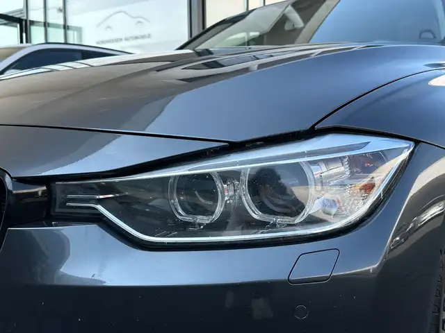 BMW 3 Series view 10