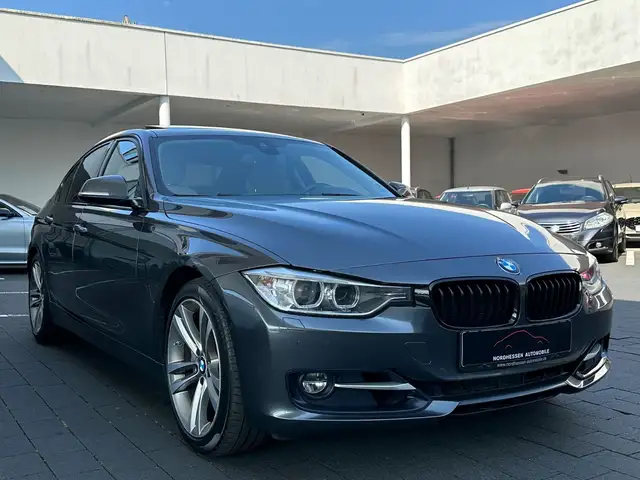 BMW 3 Series view 2