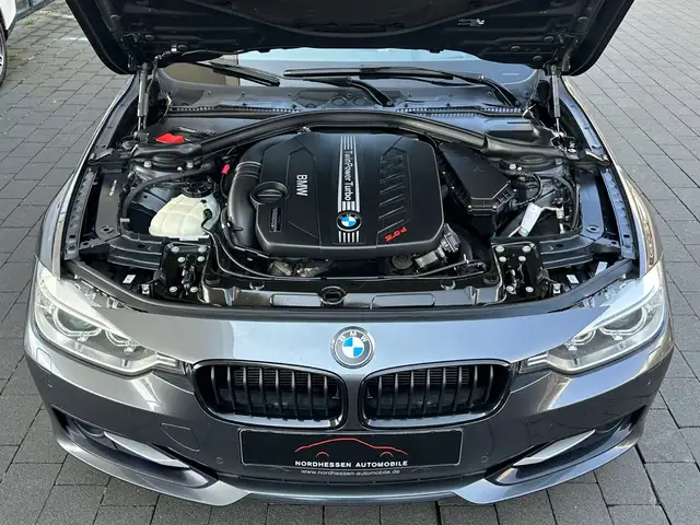 BMW 3 Series view 6