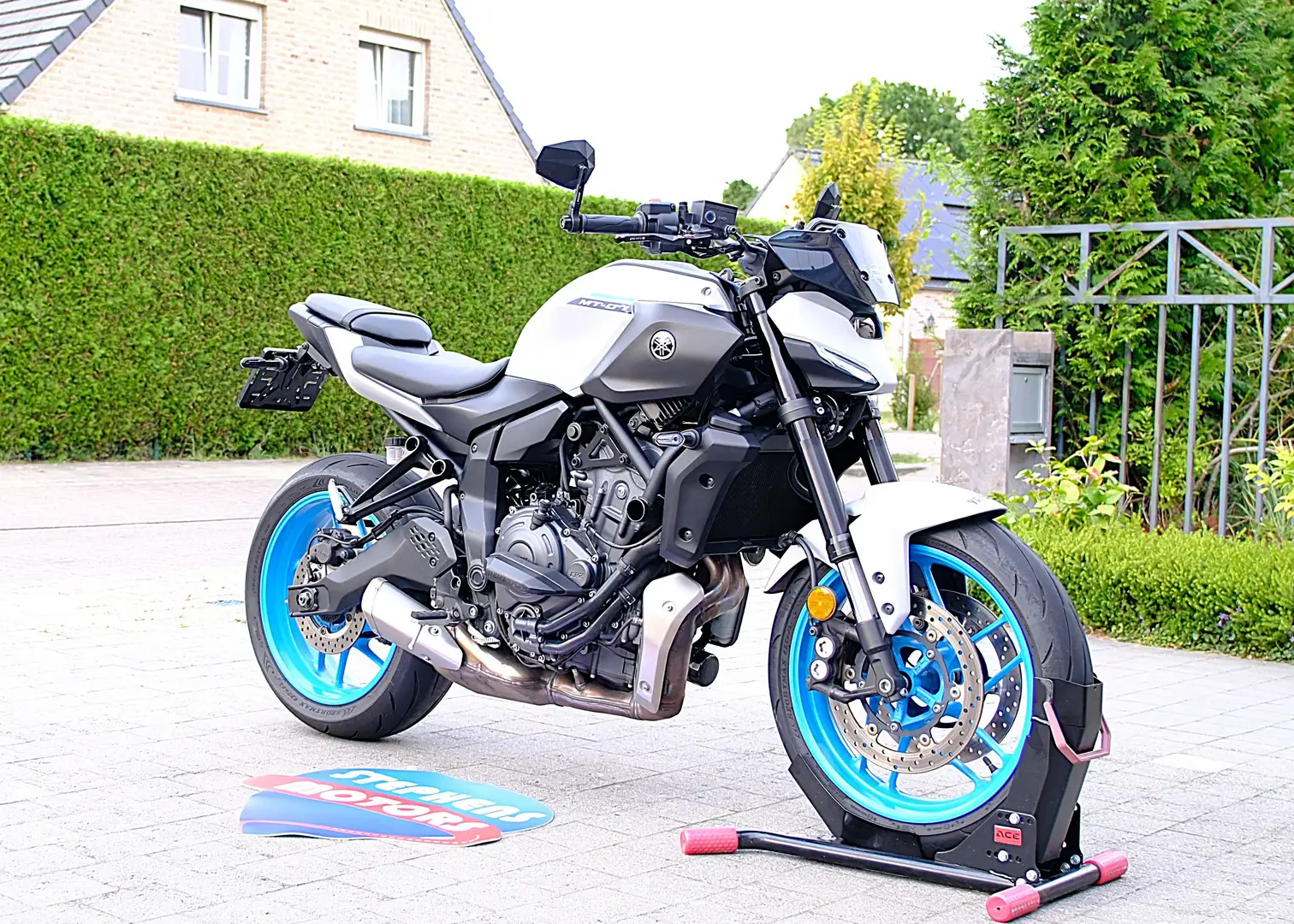 Yamaha MT-07 Ice Storm Quickshifter Wit - 1