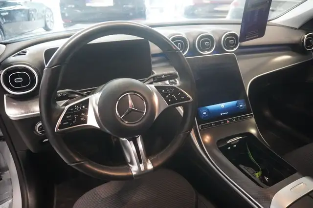 Mercedes-Benz C-Class view 11