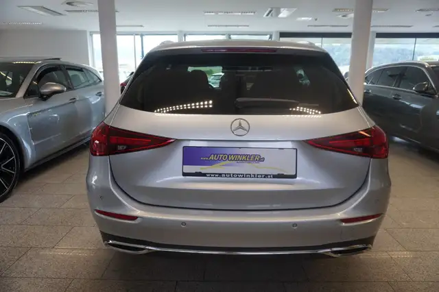 Mercedes-Benz C-Class view 6