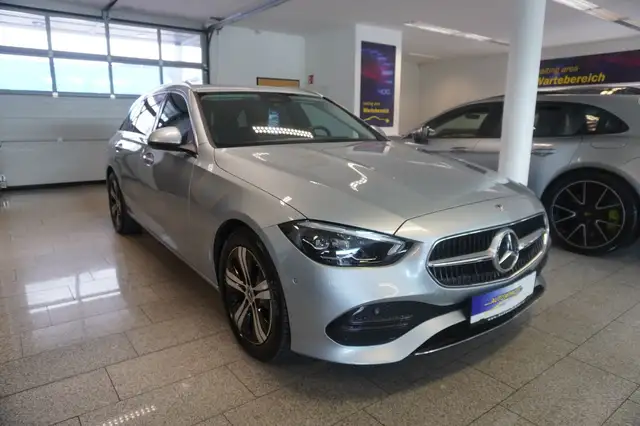 Mercedes-Benz C-Class view 3