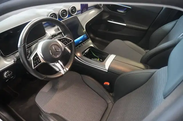 Mercedes-Benz C-Class view 7