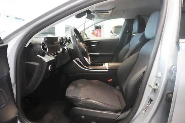 Mercedes-Benz C-Class view 8