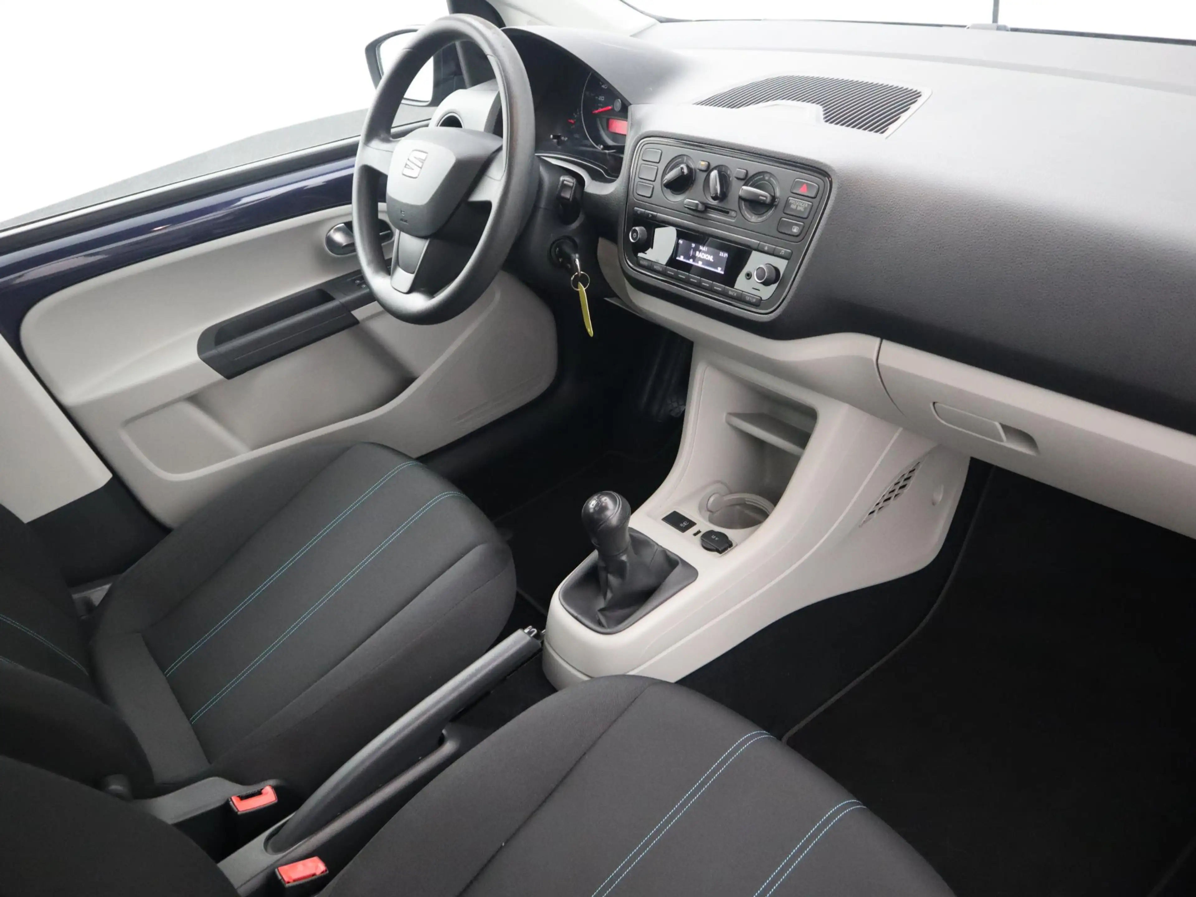 SEAT Mii 1.0 Reference AIRCO / ELEK RAMEN / RADIO / CV + AB — photo 31