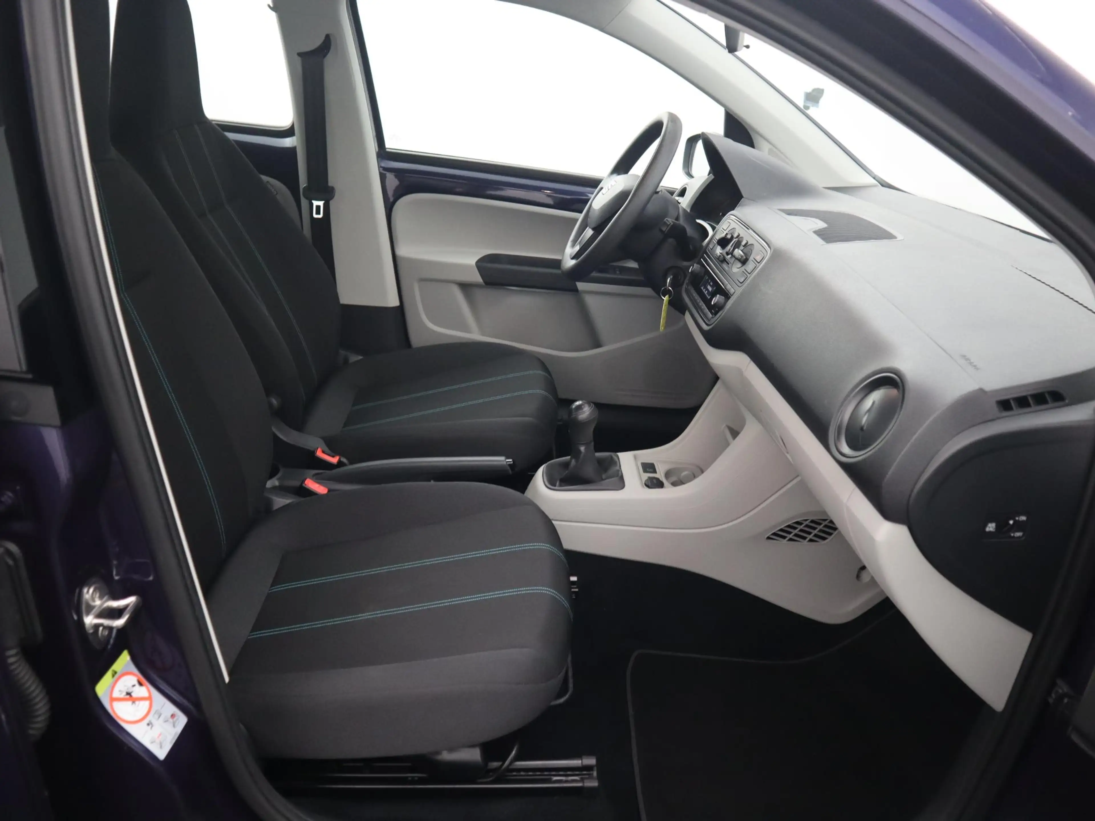 SEAT Mii 1.0 Reference AIRCO / ELEK RAMEN / RADIO / CV + AB — photo 32