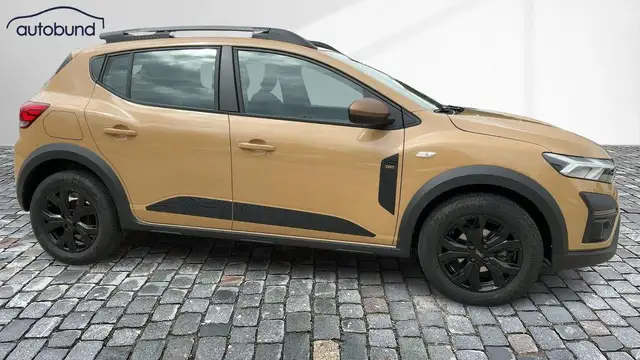 Dacia Sandero view 4