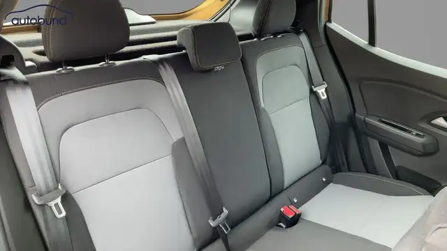 Dacia Sandero view 7