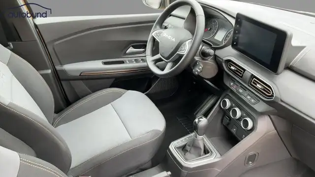 Dacia Sandero view 5