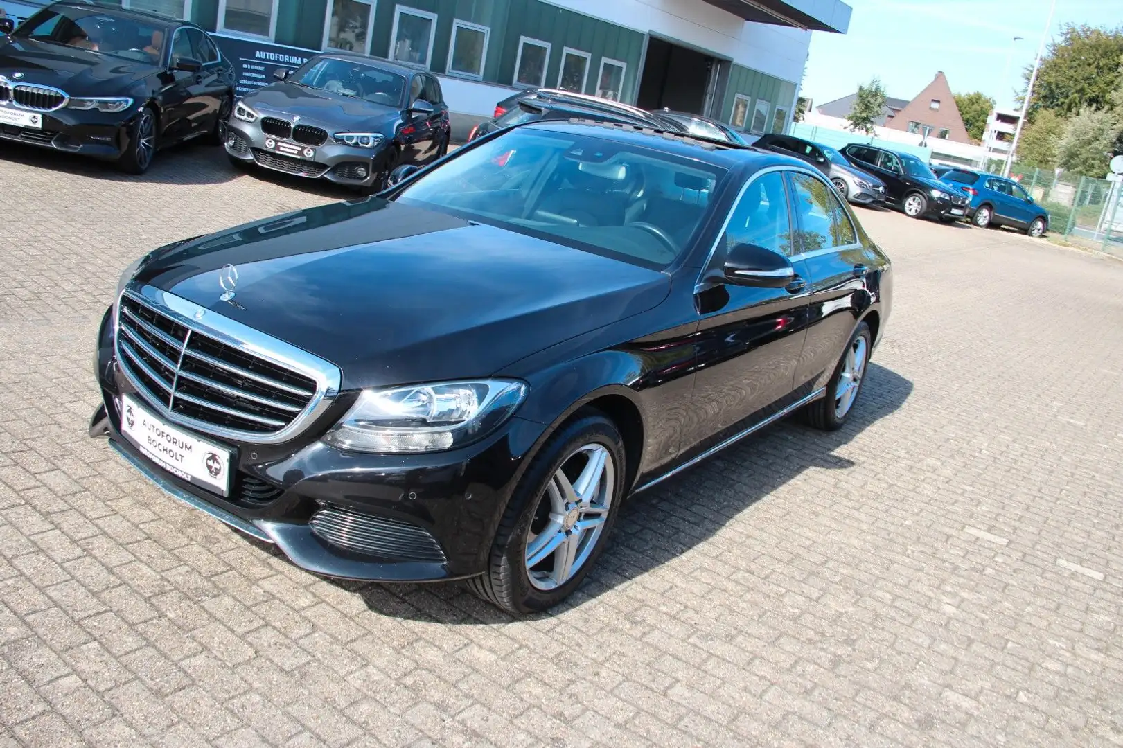 Mercedes-Benz C 180 CGI Lim. Avantgarde GSD, SHZ, Navi Schwarz - 2