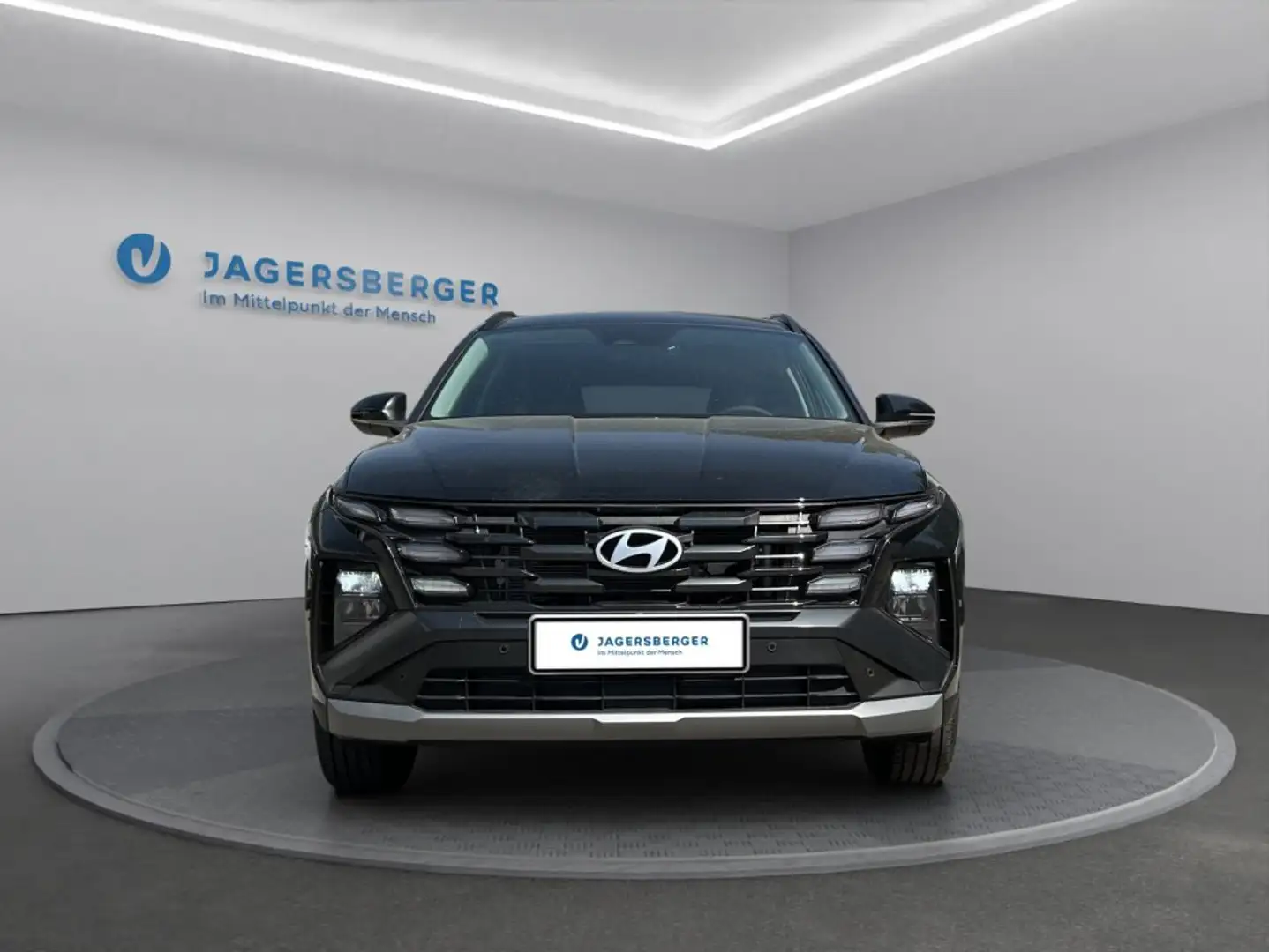 Hyundai TUCSON Jubile 1,6 T-GDi HEV 2WD AUTOMATIK Schwarz - 2