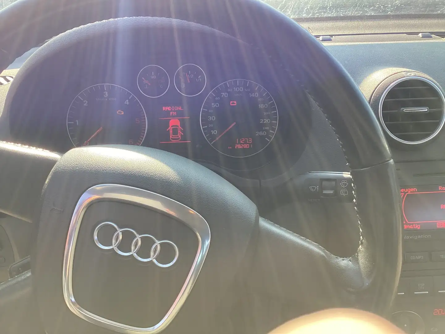 Audi A3 Sportback 1.9 TDi Ambiente Zwart - 2