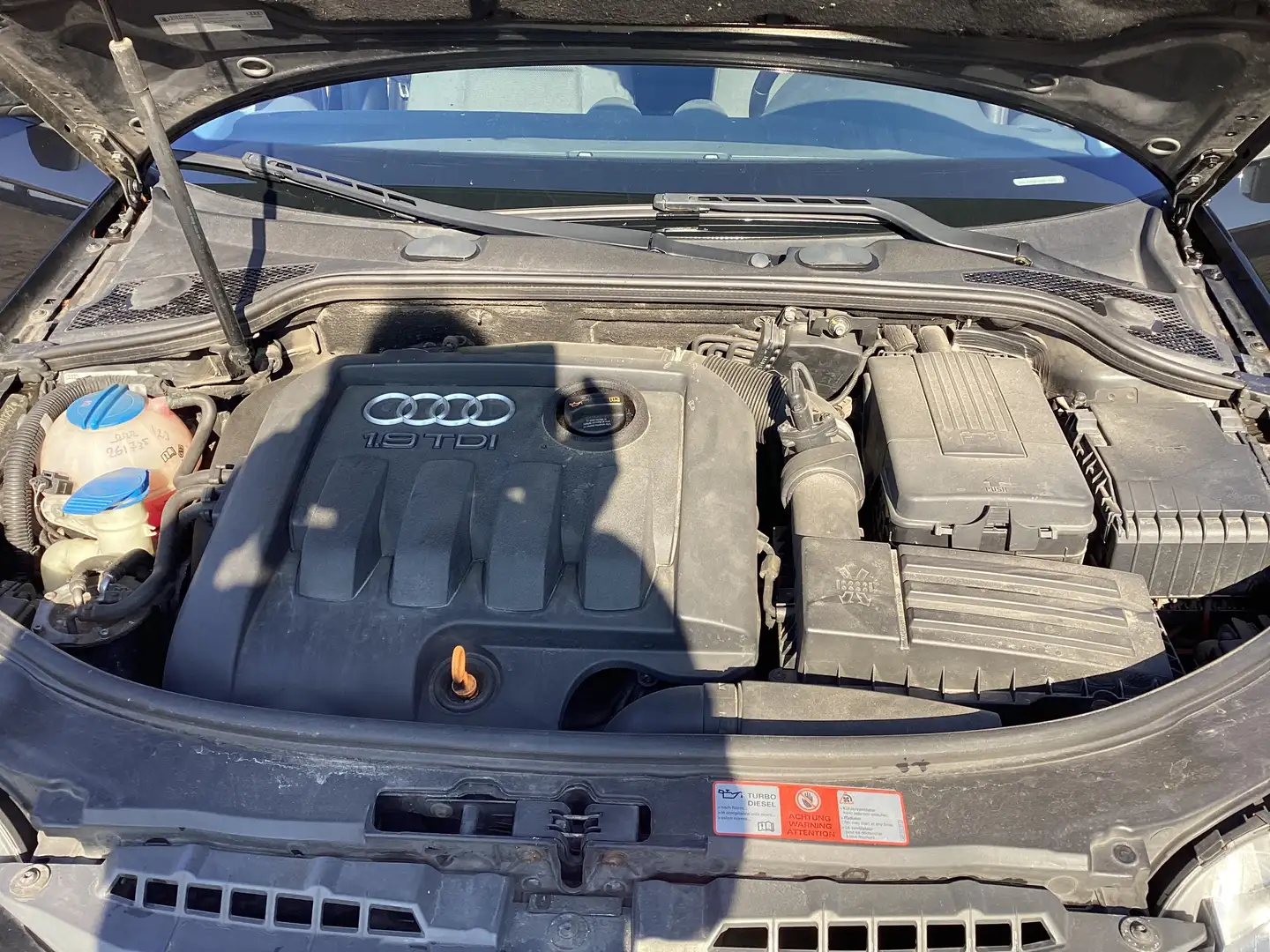 Audi A3 Sportback 1.9 TDi Ambiente Zwart - 1