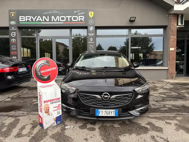 Opel Insignia view 2