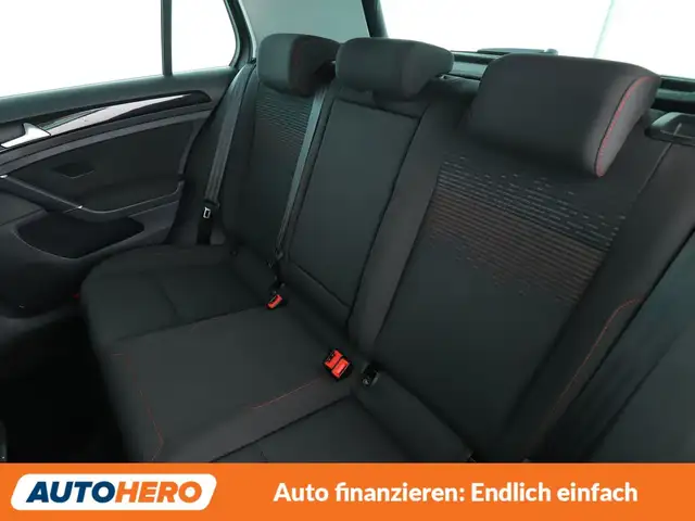 Volkswagen Golf view 14