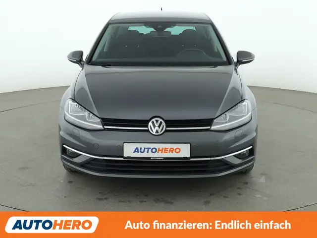 Volkswagen Golf view 9