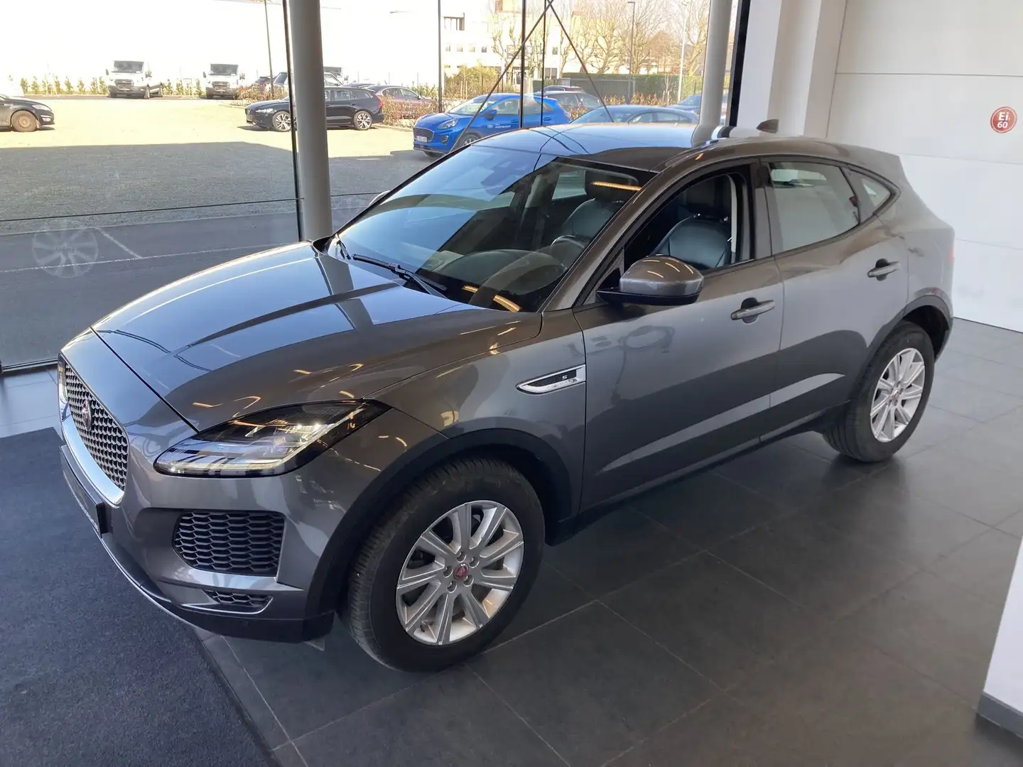 Jaguar E-Pace JAGUAR E PACE D150 AWD AUTOMAAT 76000km!!!!!! Grigio - 2