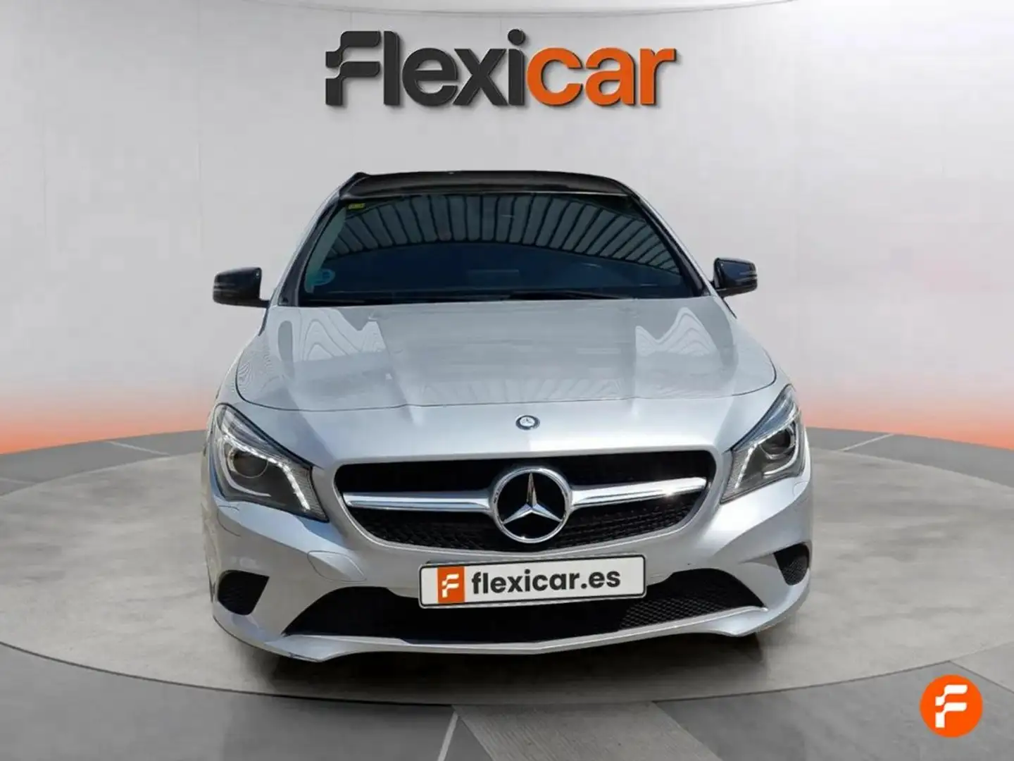 Mercedes-Benz CLA 200 d 4MATIC Shooting Brake Gris - 2