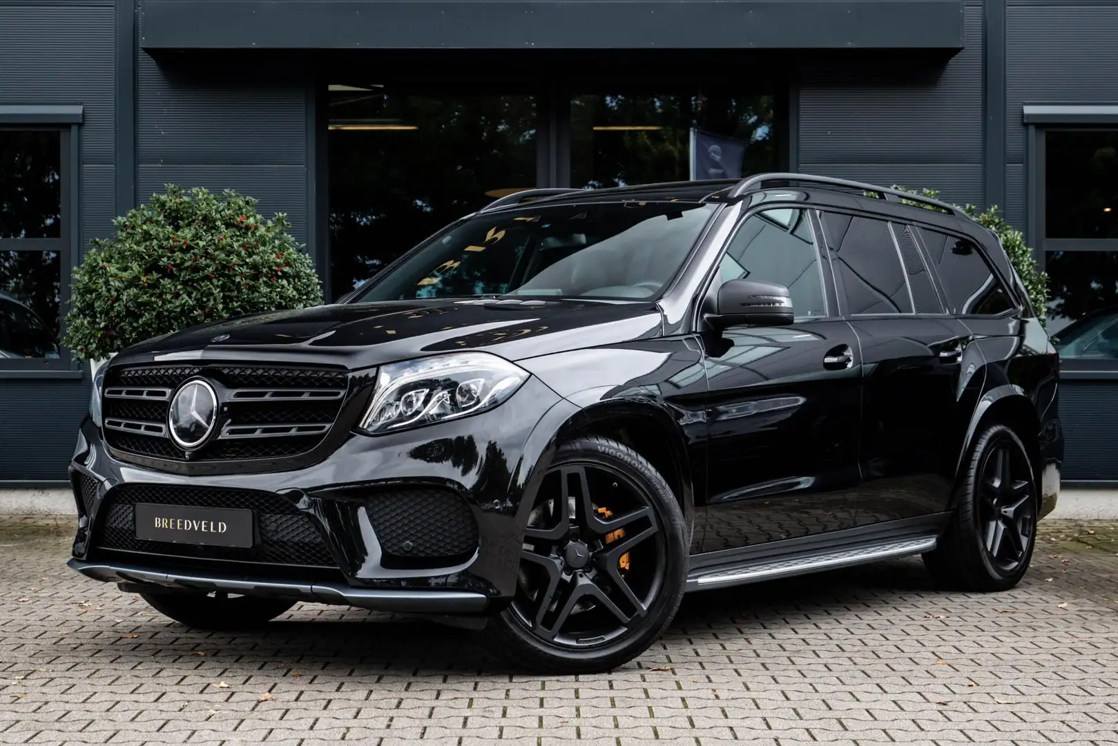 Mercedes-Benz GLS 350 d 4MATIC AMG 7p Zwart - 1