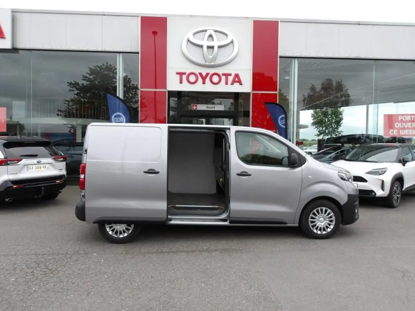 Toyota Proace Long 2.0 D-4D 140 Vitré Business RC21 - 2
