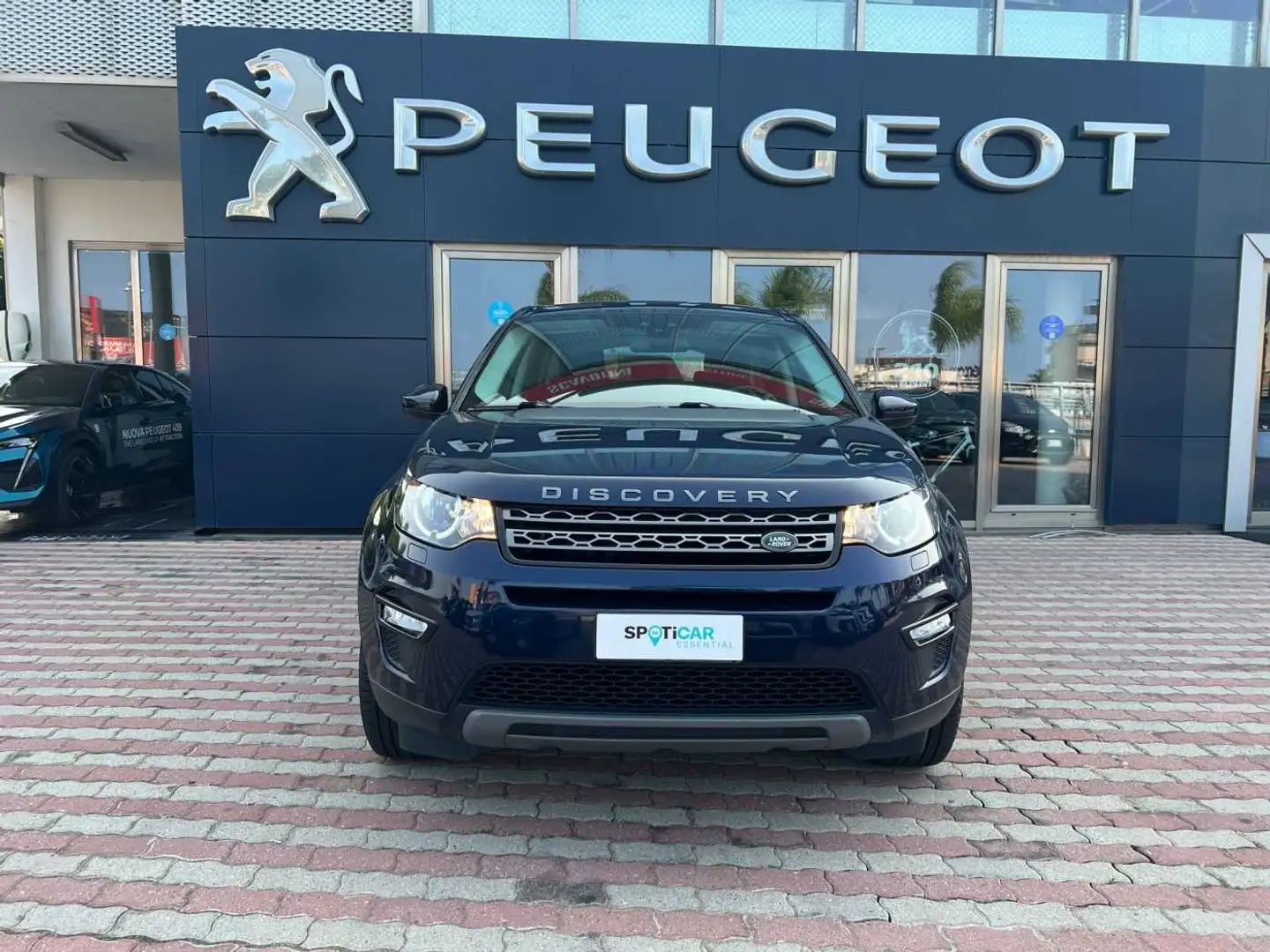 Land Rover Discovery Sport 2.0 TD4 150 CV Pure Blue - 2