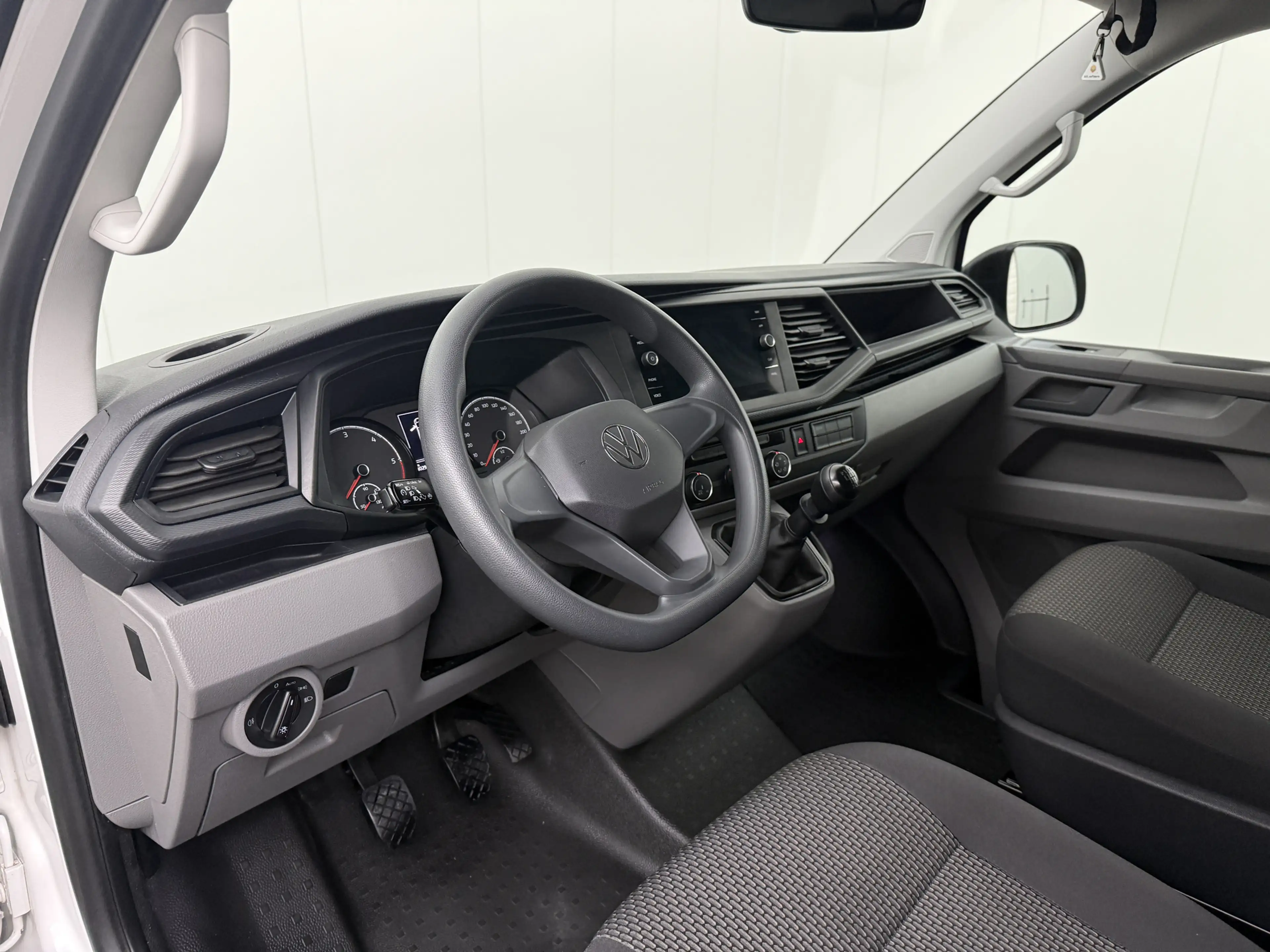 Volkswagen Transporter 2.0TDi 150PK Lang Achterdeuren | Led | Navigatie | — photo 3