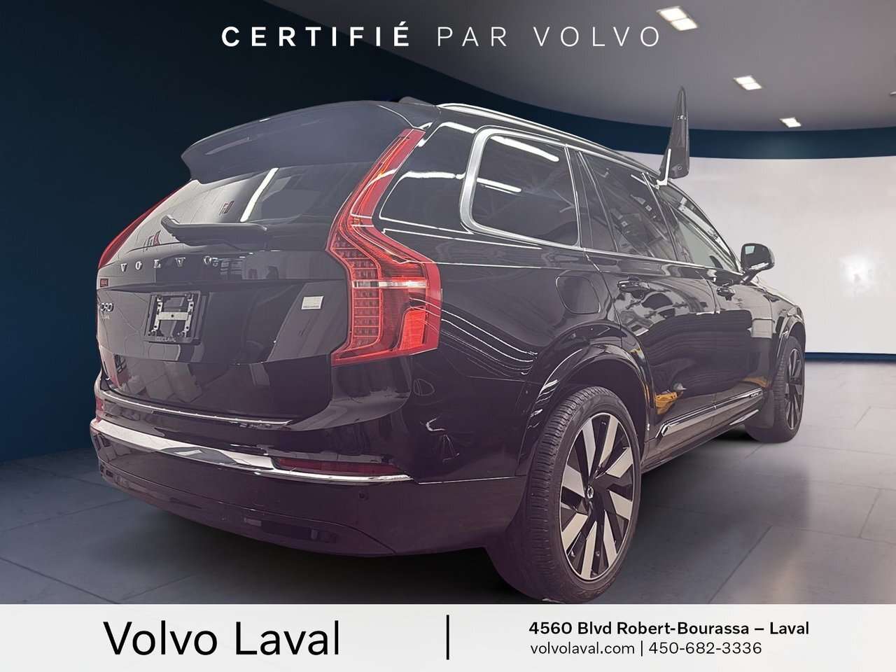2024 Volvo XC90 Core Bright Theme XC90 Recharge Core, T8 AWD Plug- alt 3