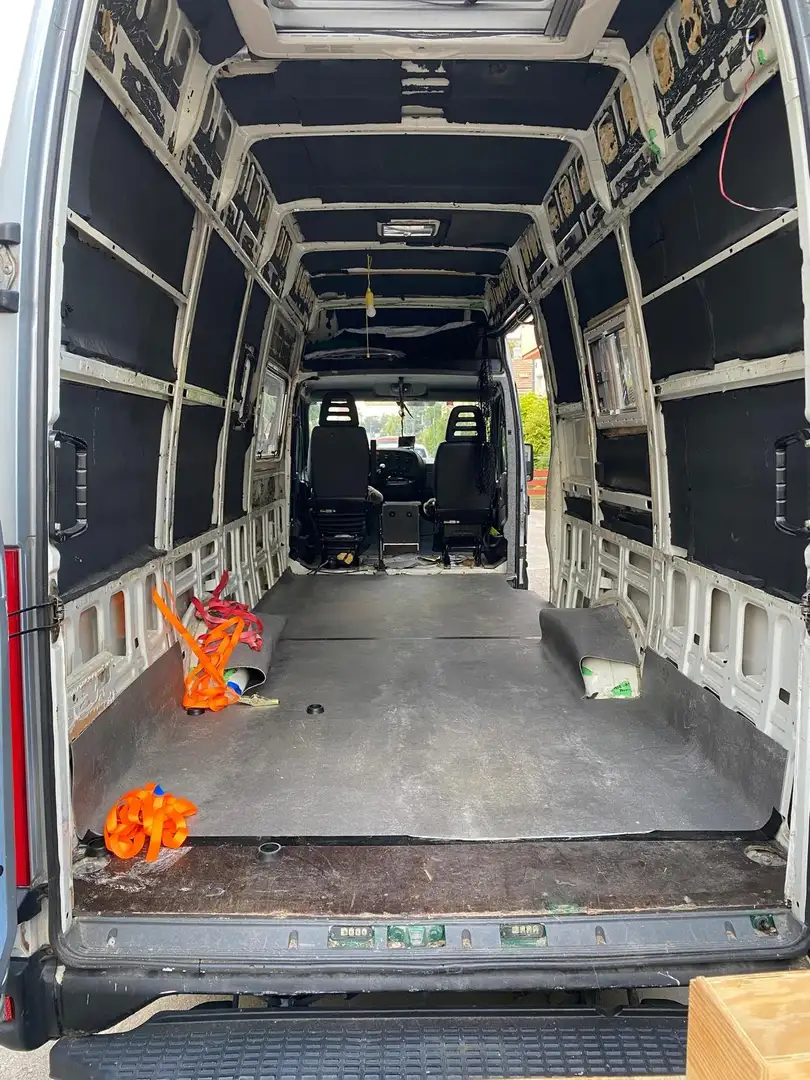 Iveco Daily A/35S17V Automatik, langer Radstand, H3 Hochdach Silber - 2