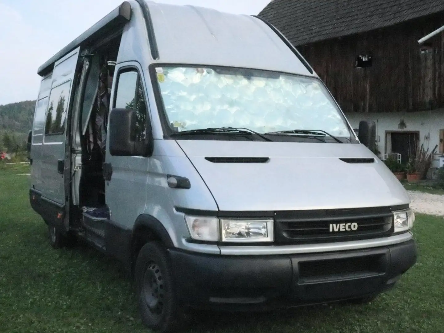 Iveco Daily A/35S17V Automatik, langer Radstand, H3 Hochdach Silber - 1