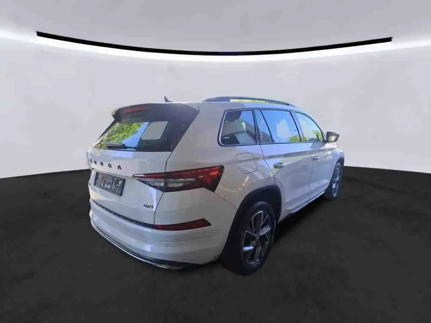 Skoda Kodiaq 2.0TSI DSG Sportline 4x4 P-DACH AHK NAVI Weiß - 2