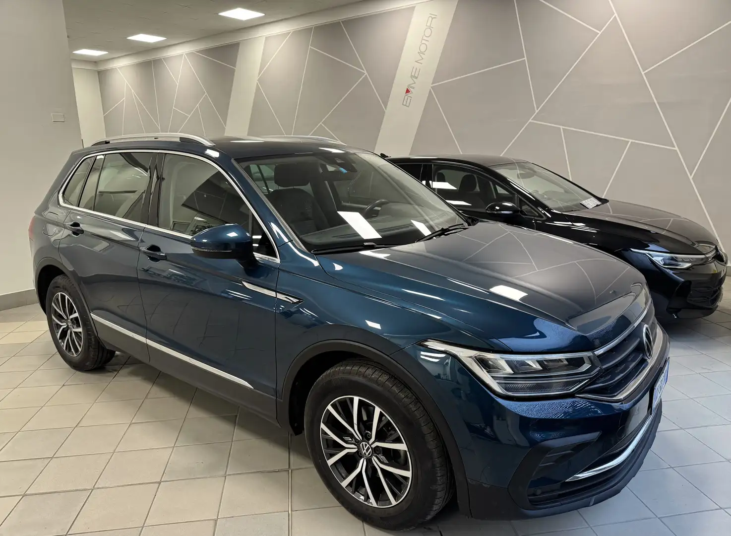 Volkswagen Tiguan 2.0 tdi Life 150cv DSG / NO VINCOLI Blau - 2