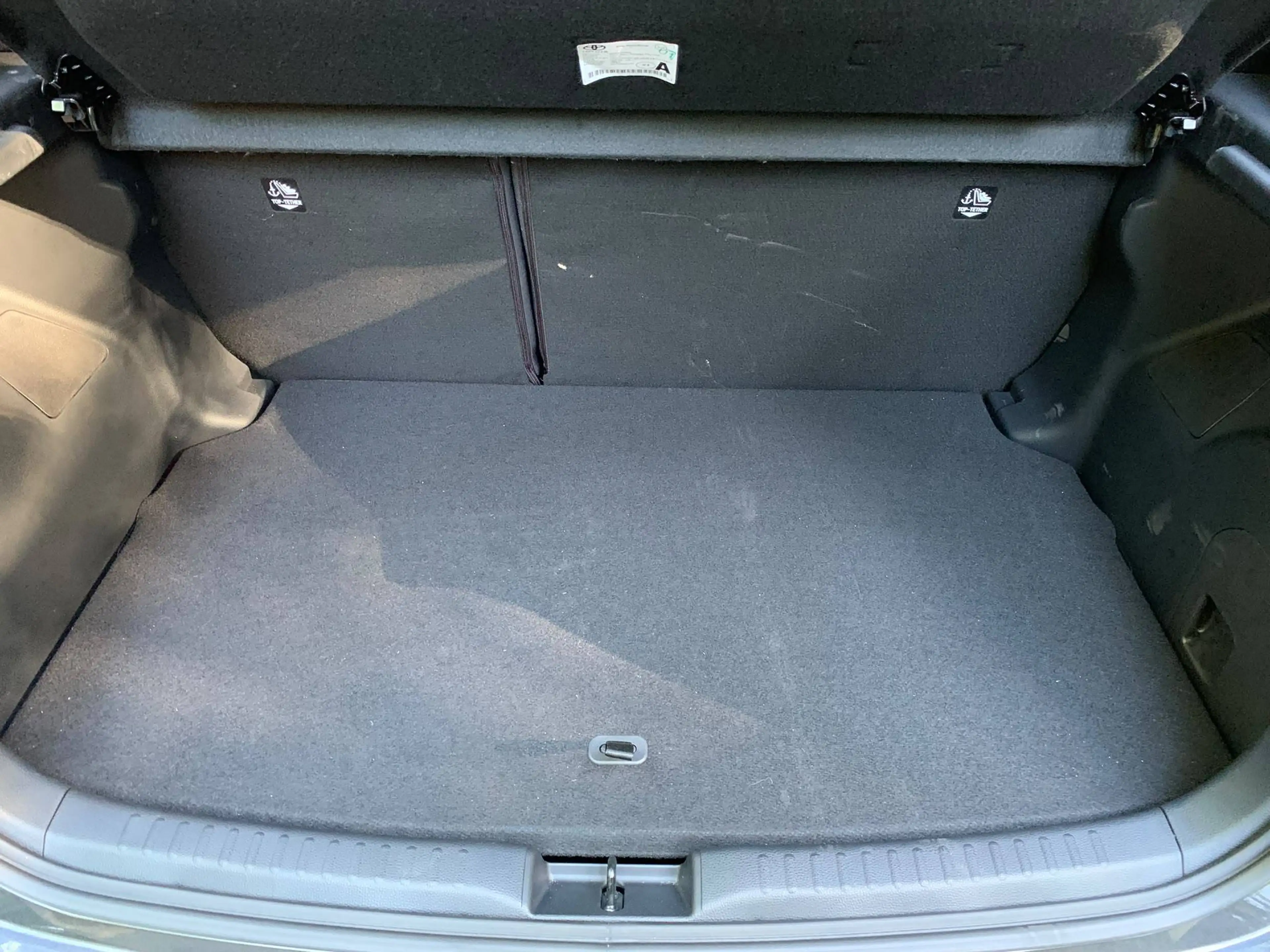 Toyota Yaris Yaris HEV Fintion Iconic — photo 13