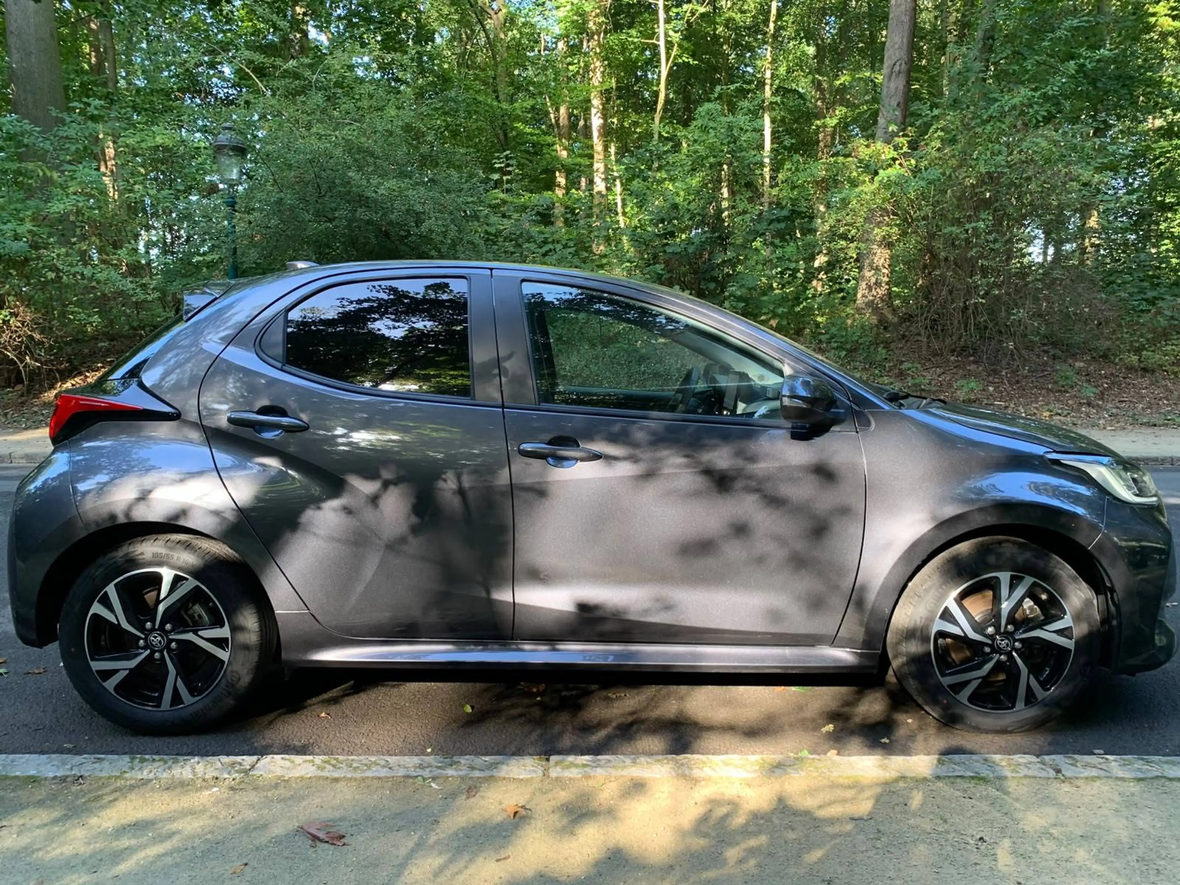 Toyota Yaris Yaris HEV Fintion Iconic — photo 6