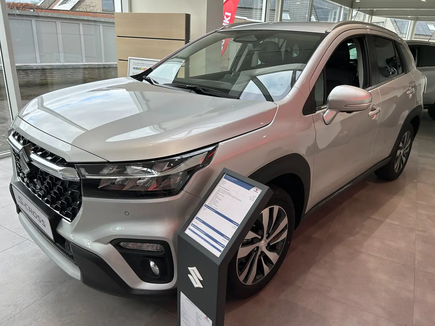 Suzuki S-Cross 1.4 Turbo Bjet 48V Hybrid GLX Zilver - 2
