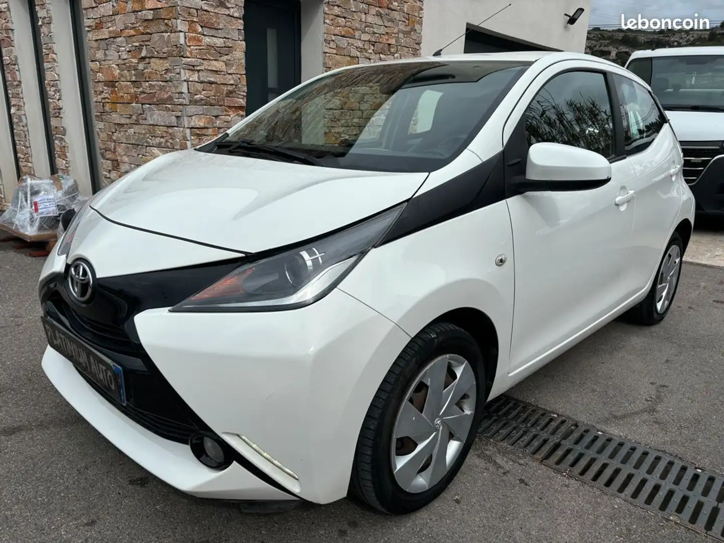 Toyota Aygo II 1.0 VVT-I X-Play 5P Blanc - 2