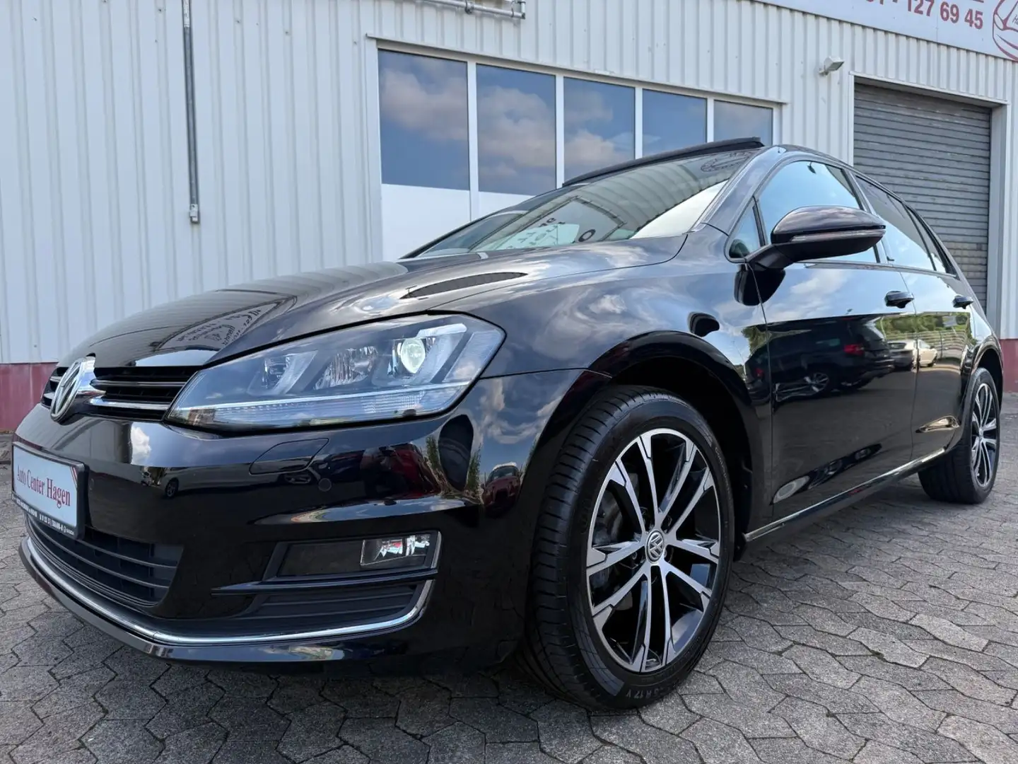 Volkswagen Golf 1,2 TSI 81kW Allstar 7-DSG/LED/PANO/NAVI Schwarz - 1