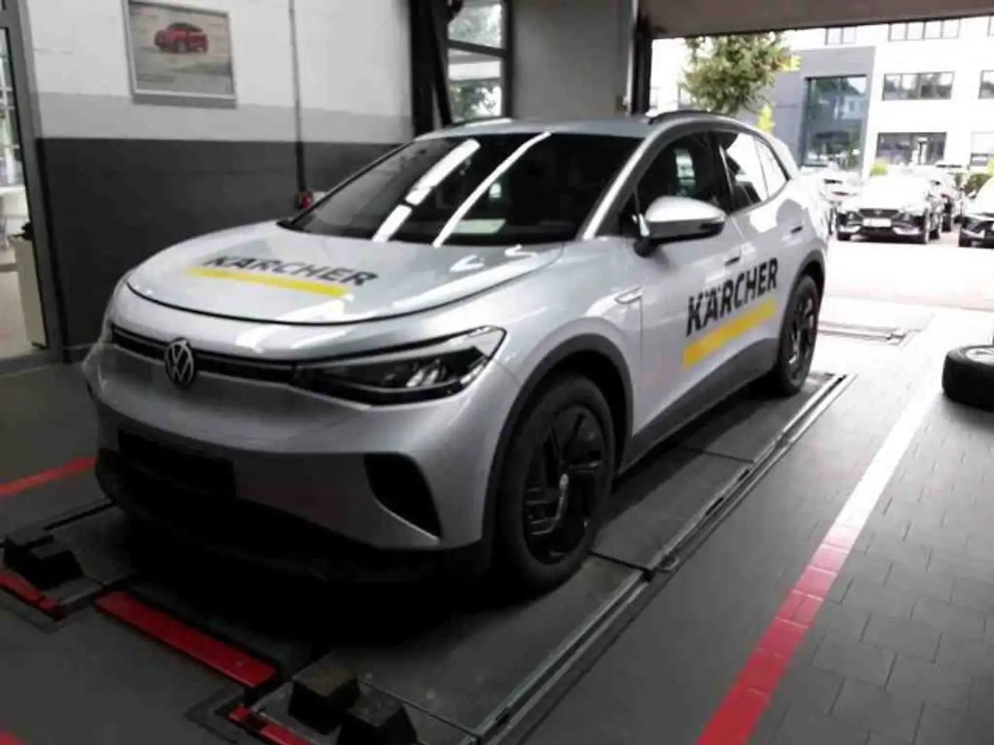 Volkswagen ID.4 Pro Performance 77kWh (82kWh) AHK WäPu 360° Silber - 2