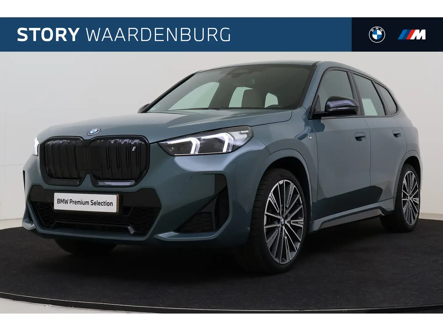 BMW iX1 xDrive30 M Sport / Trekhaak / Sportstoelen / M Ada Vert - 1