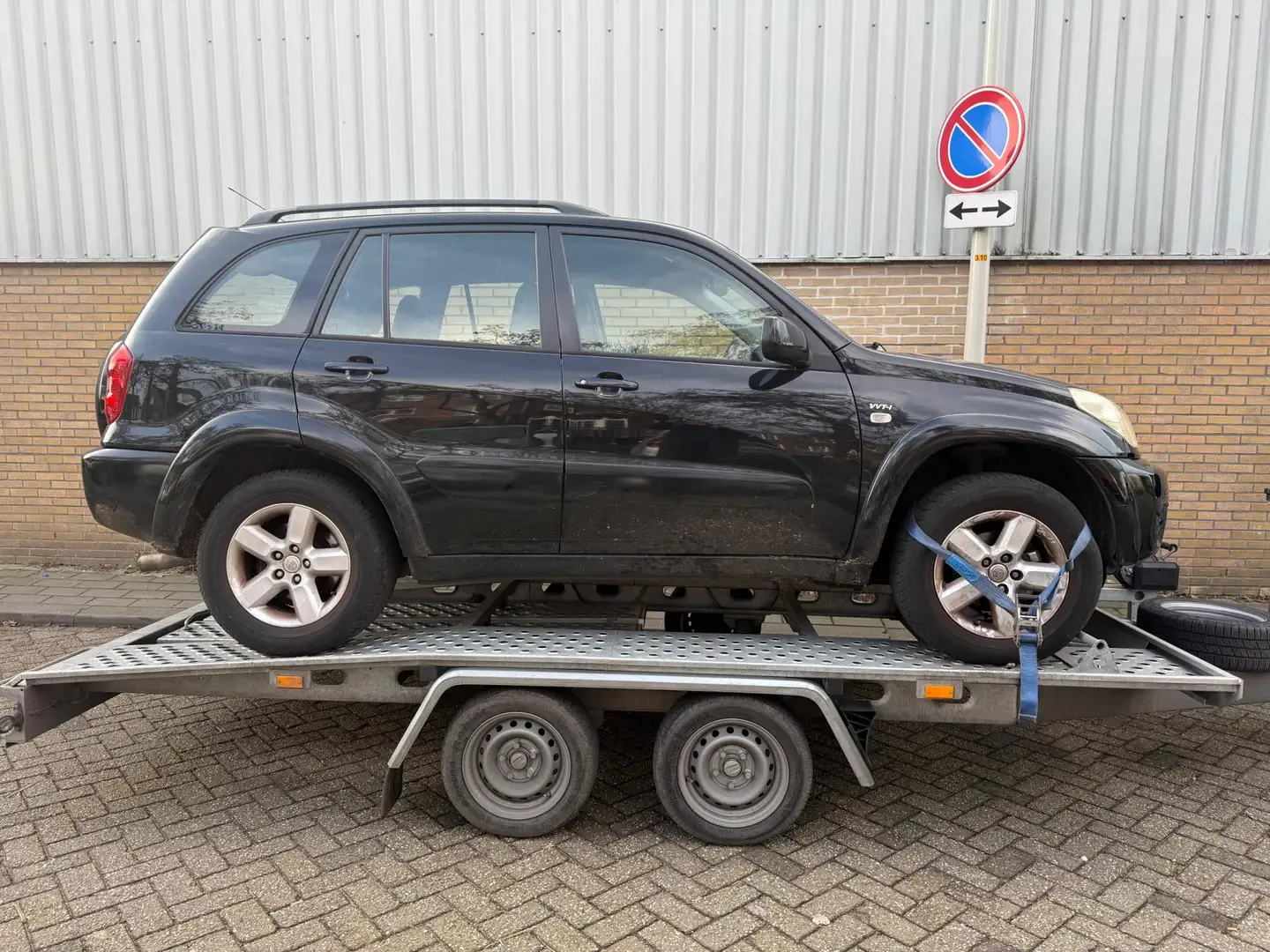 Toyota RAV 4 MOTORSCHADE / AUTOMAAT / 158.000 NAP / MOTORSCHADE Schwarz - 2