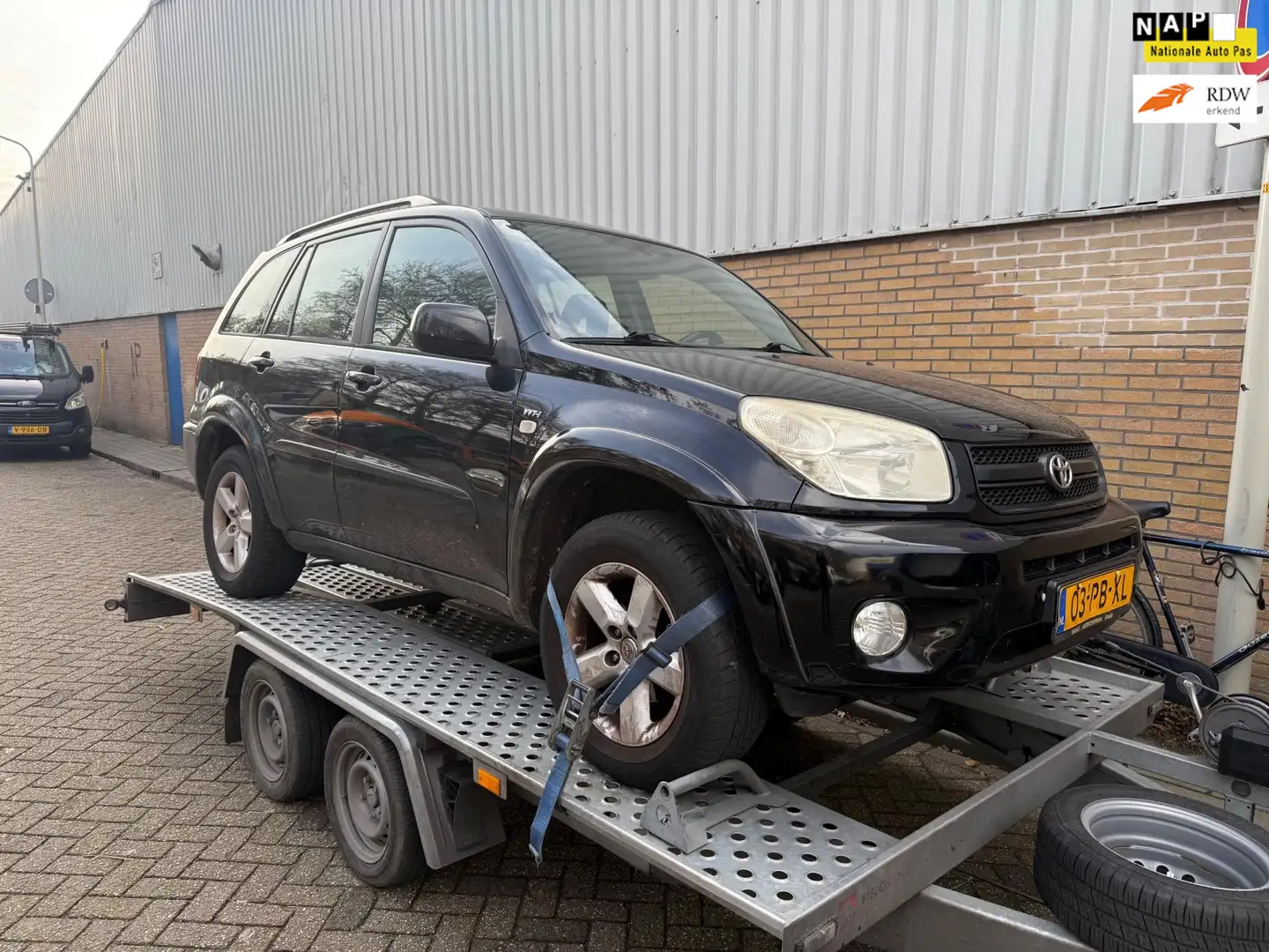 Toyota RAV 4 MOTORSCHADE / AUTOMAAT / 158.000 NAP / MOTORSCHADE Schwarz - 1