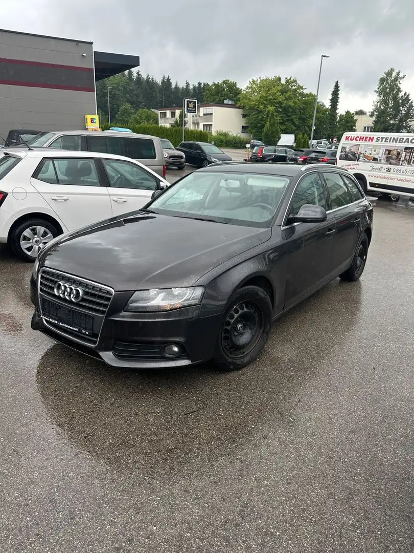Audi A4 Avant Ambiente Grau - 2