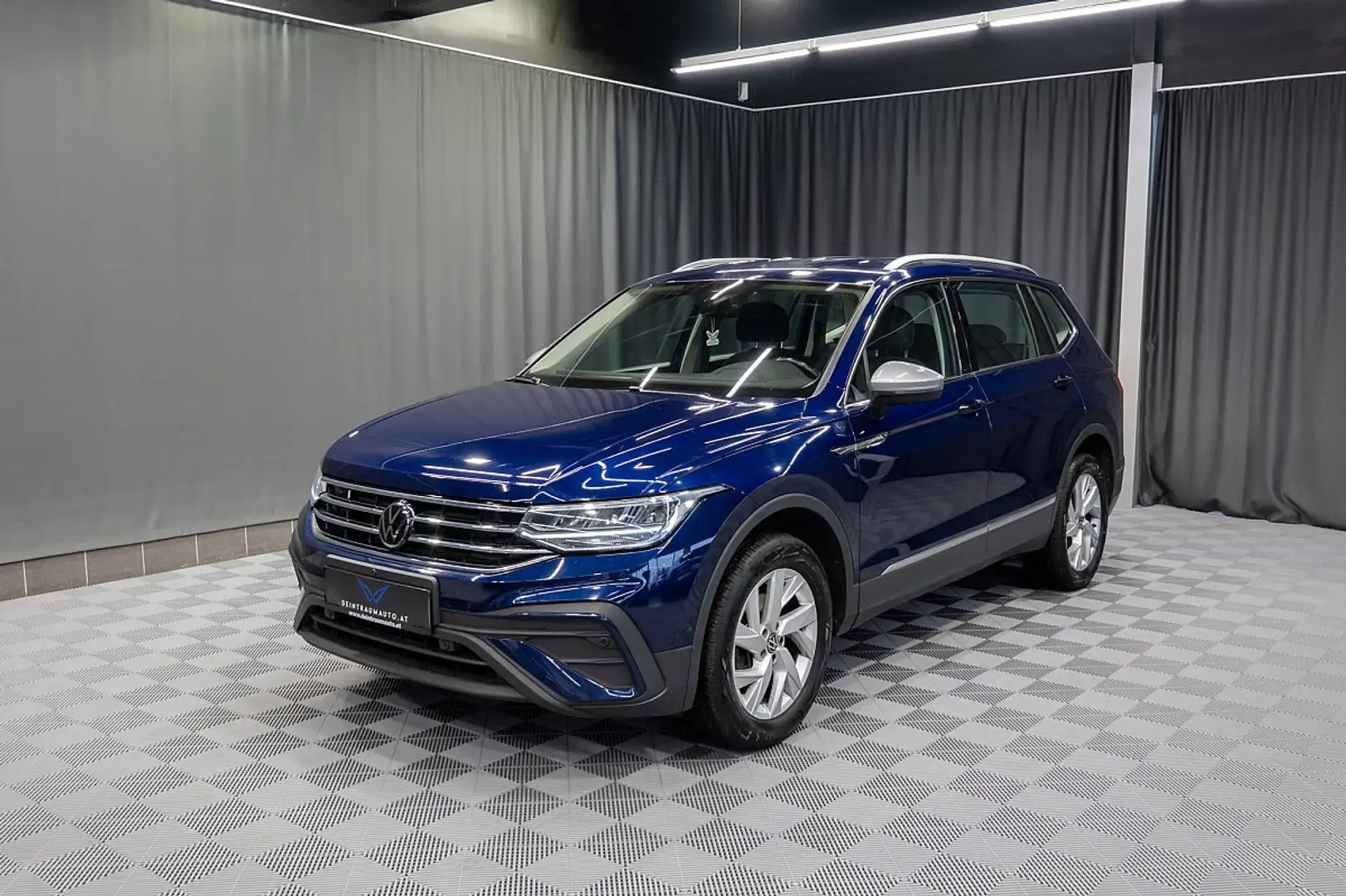 Volkswagen Tiguan Allspace Tiguan 2,0 TDI SCR DSG 4Motion Allspace*AHK*360... Blau - 1