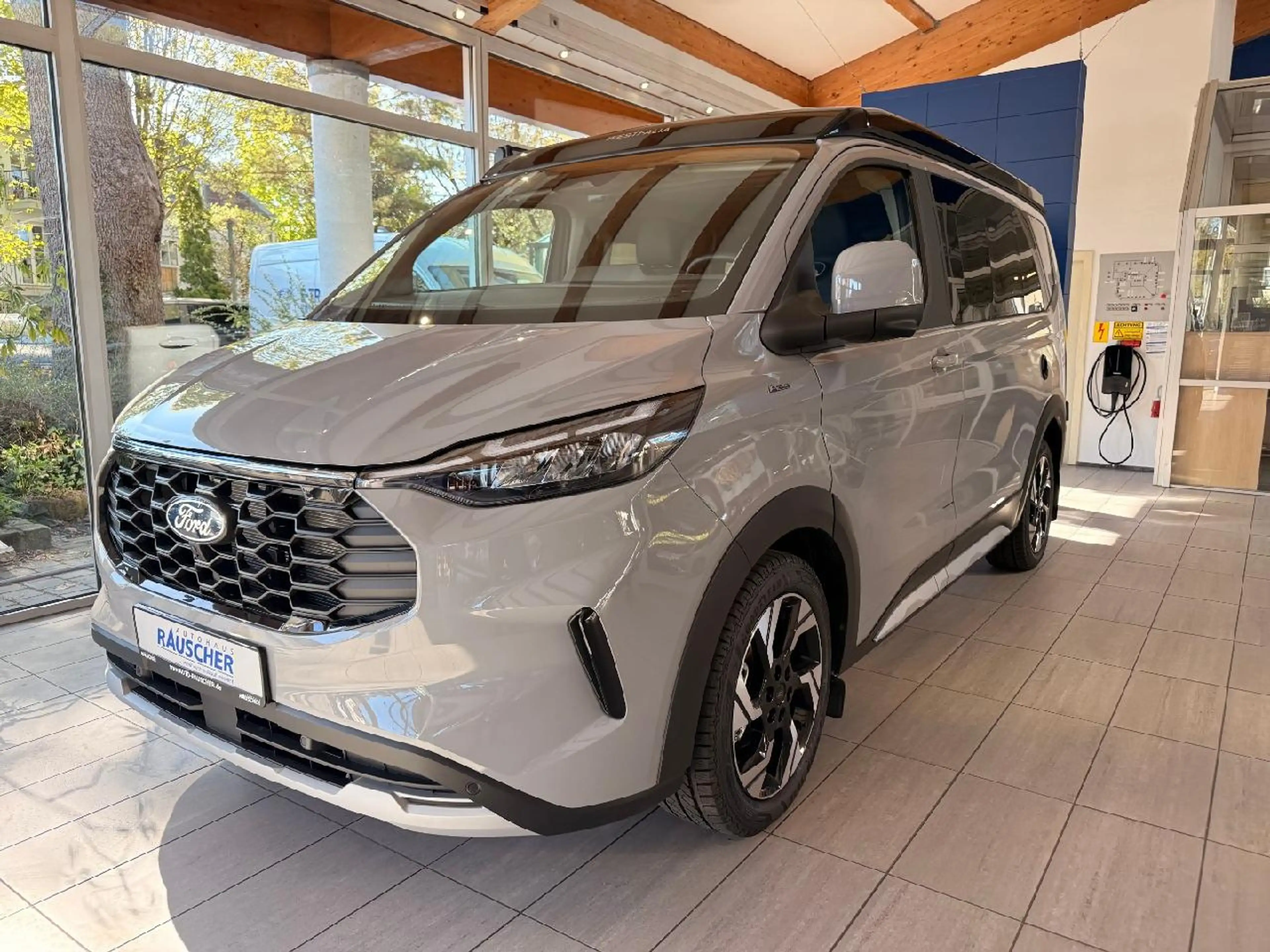 Ford Nugget Tourneo Custom Nugget 320 L1 Active — photo 13