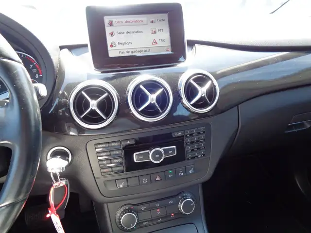 Mercedes-Benz B Class view 13