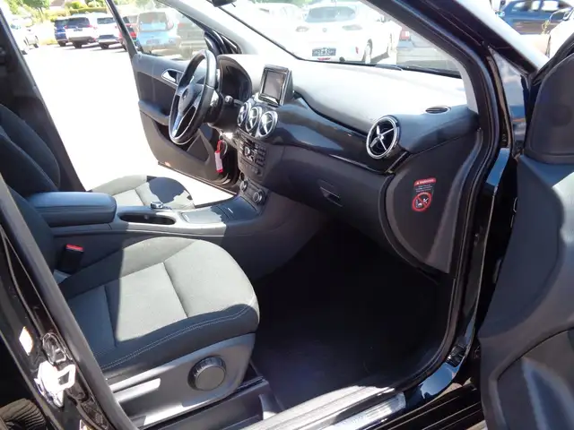 Mercedes-Benz B Class view 12
