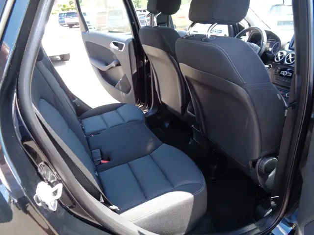 Mercedes-Benz B Class view 10