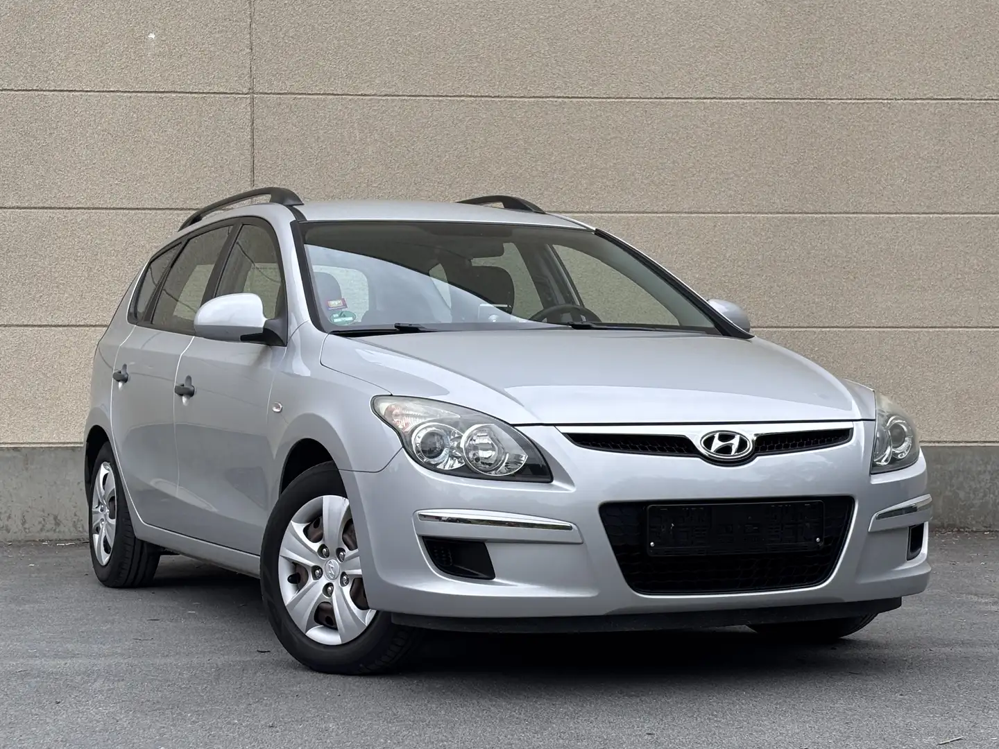 Hyundai i30 SW 1.4i Lounge ISG Argent - 1