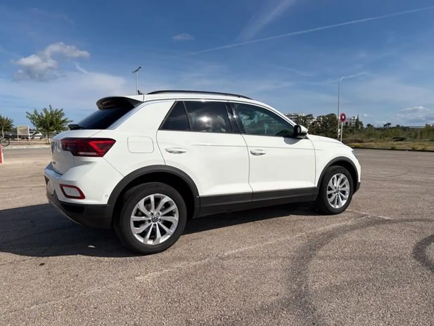 Volkswagen T-Roc Life 1.0 TSI 81 kW Blanco - 2